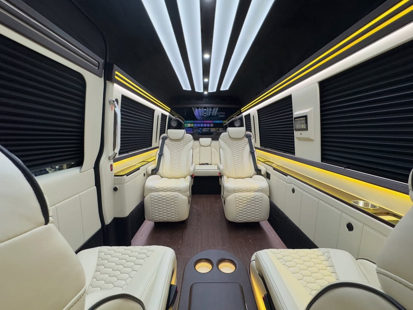 Executive private jet parked on the tarmac at Atlanta FBO ready for chauffeur transfer